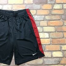 SP1-135◆USA直輸入品◆美USED品◆【NIKE ナイキ】ブラック×レッド ハーフパンツ【メンズ L】バスパン バスケ ストリート ランニング_画像6