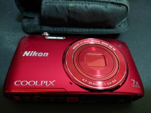 Nikon デジタルカメラ COOLPIX S3500 ？ ヘッドポーターのケース付き デジカメ コンパクトデジタルカメラ 一応ジャンク品扱い 本体のみ