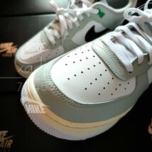 新品 正規品 NIKE ナイキ AIR FORCE1 LOW エアフォース1 ロー スプリット 白 ホワイト ライトシルバー 黒 30cm US12 箱付き_画像5