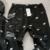 新品 正規品 NIKE Inc swoosh ナイキ 総柄 ロゴ プリント 上下セット パーカー パンツ セットアップ 黒 ブラック 白 裏起毛 上 XL 下 L_画像5