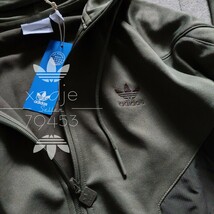 新品 正規品 adidas originals アディダス オリジナルス ジャージ 上下セット パーカー パンツ セットアップ ロゴ刺繍 カーキ オリーブ L_画像3