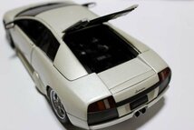 ▽ジャンク AUTO art. オートアート 1/18 Lamborghini ランボルギーニ Murcielago ムルシエラゴ ホワイト ※本体のみ_画像6