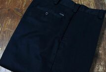 ＠美品 アイゾット IZOD アメリカンチノ クラシックフィット AMERICAN CHINO CLASSIC FIT チノパンd832 32X32 黒 アメリカ古着_画像6