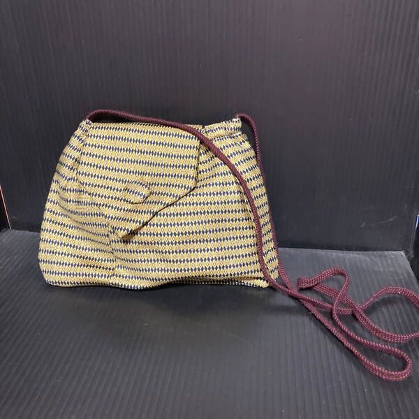 和小物 ネクタイリメイク ショルダーバック紐長さ 107cm横21cm 縦17cm 入り口ゴム14cm 最大20cm