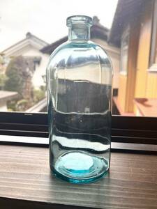 昭和初期のガラスの薬瓶