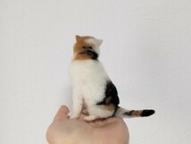 ＊obu＊ハンドメイド＊ 羊毛フェルト　三毛猫　猫　和猫　ねこ おすわり 手のひらサイズ_画像5