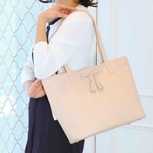 美品 傳濱野　デイリートート monna（モーナ）トート　バッグ　A4 肩にかかる お仕事