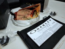 正規品 新品 未使用 OAKLEY KATO オークリー ケイト カト PRIZM TRAIL TORCH プリズム トレイル トーチ サングラス OO9455-0649_画像3