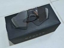 正規品 新品 純正品 調光レンズ OAKLEY RADAR EV PATH オークリー レーダー イーブイ パス Photochromic フォトクロミック サングラス_画像4