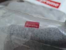 正規品 新品 未開封 SS21 Supreme KAWS Chalk Logo Hooded Sweatshirt シュプリーム カウズ チョーク ロゴ フーデッド スウェットシャツ_画像7