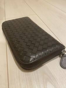 極美品！送料込み！BOTTEGA VENETA ボッテガヴェネタ イントレチャート ラウンドファスナー 長財布 ジッピーウォレット 本革　レザー