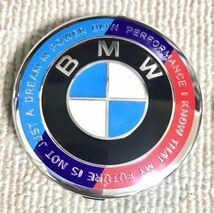 BMW センターキャップ 56mm ５０周年 タイプ2 防止フィルム付き 4個セット 新品未使用 送料無料_画像3