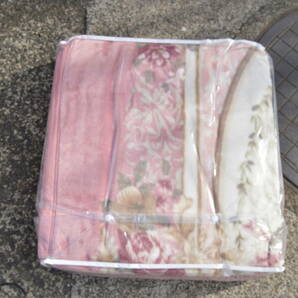 E968-4 未使用品 King Palace キングパレス 洗える毛布 140×200㎝ ピンク系の画像4
