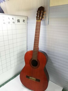 管187(中古現状、即発送、東大阪引き取り大歓迎)YAMAHA ヤマハ　クラシックギター　G-70D
