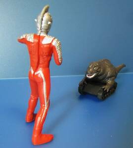  Ultra Seven динозавр танк * Ultraman монстр ( gashapon HG серии Bandai )