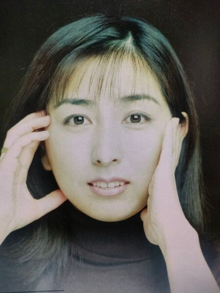 岡村孝子 あみん 『オリコン ウィーク The Ichiban』 ☆全106ページ☆インタビュー「明日の幸せ」☆ 美人 美女 美品