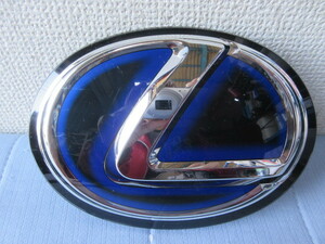 ① Lexus emblem 90975-02117