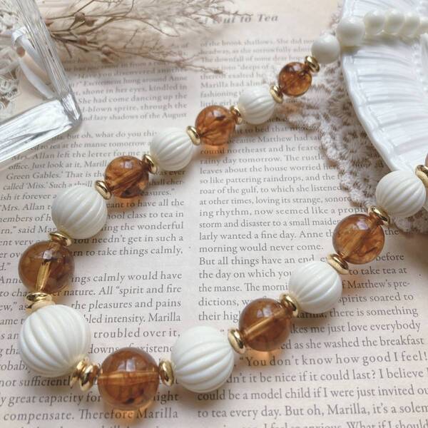 ヴィンテージネックレス 大玉レトロ 飴色 べっこう風 ゴールド クリーム美品 46cm☆Vintage jewelry accessories k0101