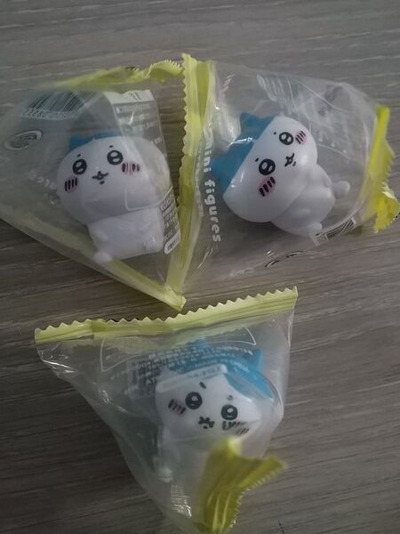 【新品未使用】ちいかわ インテリア ミニフィギュア ハチワレ3点セット