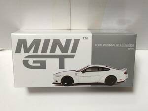 MINI GT 1/64 LBWK フォード マスタング ホワイト 左ハンドル MGT00646