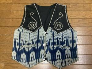 SALE インドネシア　イカットベスト　貝刺繍(欠けあり)古布木綿アジアエスニック民族衣装古着