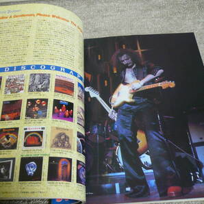 【ヤングギター】1993年12月号「リッチーブラックモア VS．ジミーペイジ」＆1995年10月号「オジーオズボーン＆ジョーホームズ」2冊セットの画像9