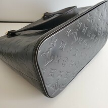 B43 美品 Louis Vuitton ルイヴィトン ヴェルニ トートバッグ ヒューストン ブラック 1円スタート 保存袋付き！_画像4