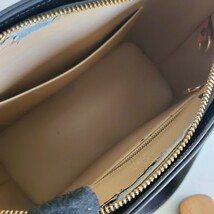 B96 Louis Vuitton ルイヴィトン トートバッグ ヴェルニ ヒューストン つや消し黒 1スタ_画像10