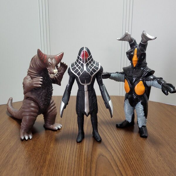 ゴモラ　ワロガ　ゼットン　ウルトラ怪獣シリーズ　ソフビ　バンダイ