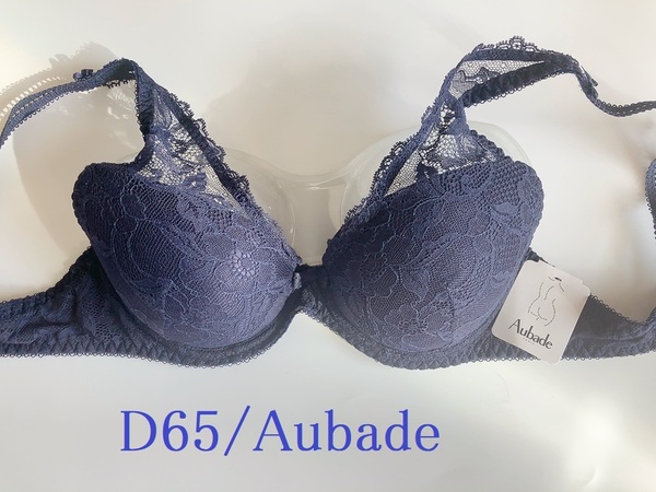 D65☆オーバドゥAubade　フランス　高級ランジェリー　ブラ　紺