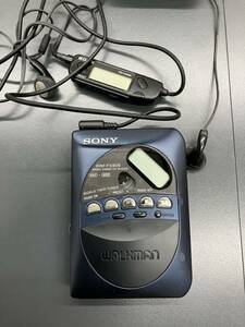 (T)古/SONY WALKMAN ソニーウォークマン【WM-FX909】● RADIO CASSETTE PLAYER ●イヤホン　●カバー　●ソニーカセットテープ付き●レトロ