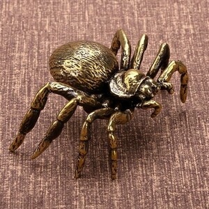 51g タランチュラ 蜘蛛 くも クモ スパイダー 虫 置物 置き物 民芸 工芸 細工 床の間 机 飾り ブロンズ オブジェ 真鍮 金属 銅製 銅 SP55