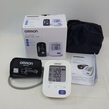 オムロン 上腕式血圧計 HCR-7106/2021年購入品 取扱説明書付き/omron/健康機器/動作確認済み　60_画像1