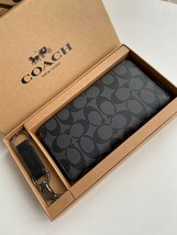 コーチ COACH アウトレット 長財布 メンズ PVC ブラック F58112 小銭入れあり キーホルダー付き 新品未使用_画像2