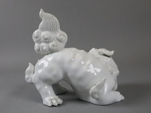 鍋島焼 在銘 白磁 獅子 置物 幅25cm 細密細工 古美術品[c01]_画像8