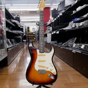 フェンダージャパン Fender Japan エレキギター ST62-55