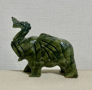 象 天然石彫刻 蛇紋石 サーペンティン 001 パワーストーン 置物インテリア 魔除 お守 幸運 ラッキー グリーン 動物