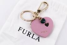 フルラ　FURLA　ダブルハート　キーホルダー　キーリング　チャーム ピンク/ゴールド　保護袋付き　美品_画像1