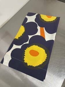 ビンテージ　ファブリック　特大サイズ　マリメッコ　marimekko ウニッコ　黄紺キャンバス　布　生地　イエロー　ネイビー