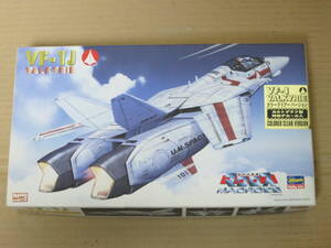 超時空要塞マクロス　1/72　VF-1J バルキリー ファイター　TV版 カラークリアーバージョン　BANDAI バンダイ 模型 プラモデル