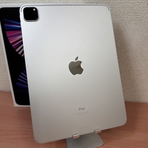 【極美品】Apple iPad Pro 11インチ (第3世代) 2021年Wi-Fiモデル M1チップ 128GB シルバー MHQT3J/A バッテリー96％_画像3