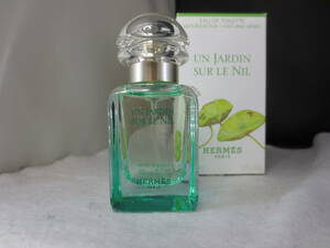 【70065】HERMES エルメス UN JARDIN SUR LE NIL ナイルの庭 香水 オードトワレ 30ml 2プッシュのみ ほぼ未使用