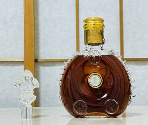 【古酒・未開栓】シリアル番号一致 欠け有り REMY MARTIN レミーマルタン LOUYS XIII COGNAC ルイ13世 700ml 40％ 金キャップ 替栓付き