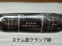 3T ?? AERONOVA TEAM ?? カーボンハンドル エンド部カット有り 使用距離100km未満 まぁまぁ美品です。カーボン ドロップハンドル_画像3