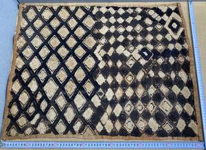 キタンバー151/アフリカ コンゴ民主共和国 ショワ 民族 クバ布 草ビロード ラフィア 縦横 54x71cm 重さ250g プリミティブ bakubacloth
