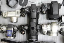１６　デジタルカメラまとめ　ボディ コンデジ Canon eos 10D Olympus E-30 Nikon D80 AF-s 55-300mm coolpix P530 P510 XG-1 sony _画像6