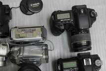 １６　デジタルカメラまとめ　ボディ コンデジ Canon eos 10D Olympus E-30 Nikon D80 AF-s 55-300mm coolpix P530 P510 XG-1 sony _画像8