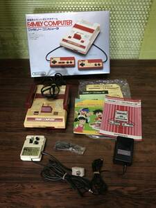 Nintendo Famicom console set w/box tested 任天堂 ファミコン 本体 セット 箱説明書付 動作確認済 C857