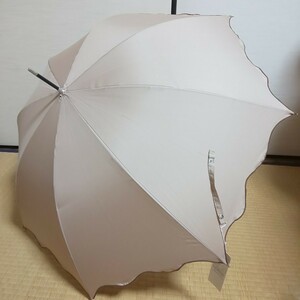 長傘 晴雨兼用パラソル 日傘 雨傘 傘 女性用 晴雨兼用　フリル型　ベージュ　新品未使用品　茶色　シンプル　梅雨