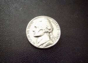アメリカ　ジェファーソン　5セントコインです。　1970年　D刻印　送料無料（7922）　USA　お金 硬貨　ドル　貨幣
